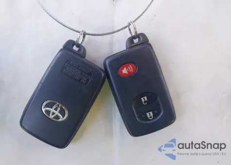 2012 Toyota Prius V Three из США, поврежденный, VIN JTDZN3EU8C3071827